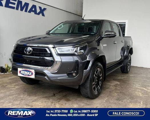TOYOTA HILUX 2.8 D-4D TURBO DIESEL CD SRX PLUS 4X4 AUTOMÁTICO